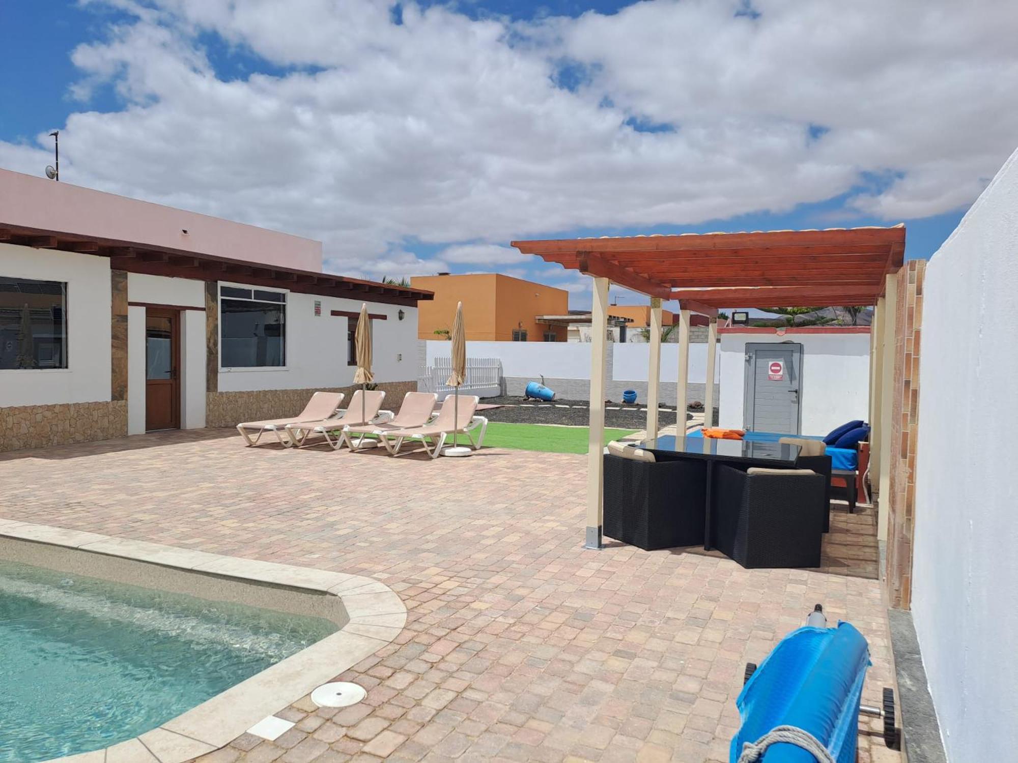 Villa Experience Heated Salty Water Pool 科斯塔卡莱塔 外观 照片
