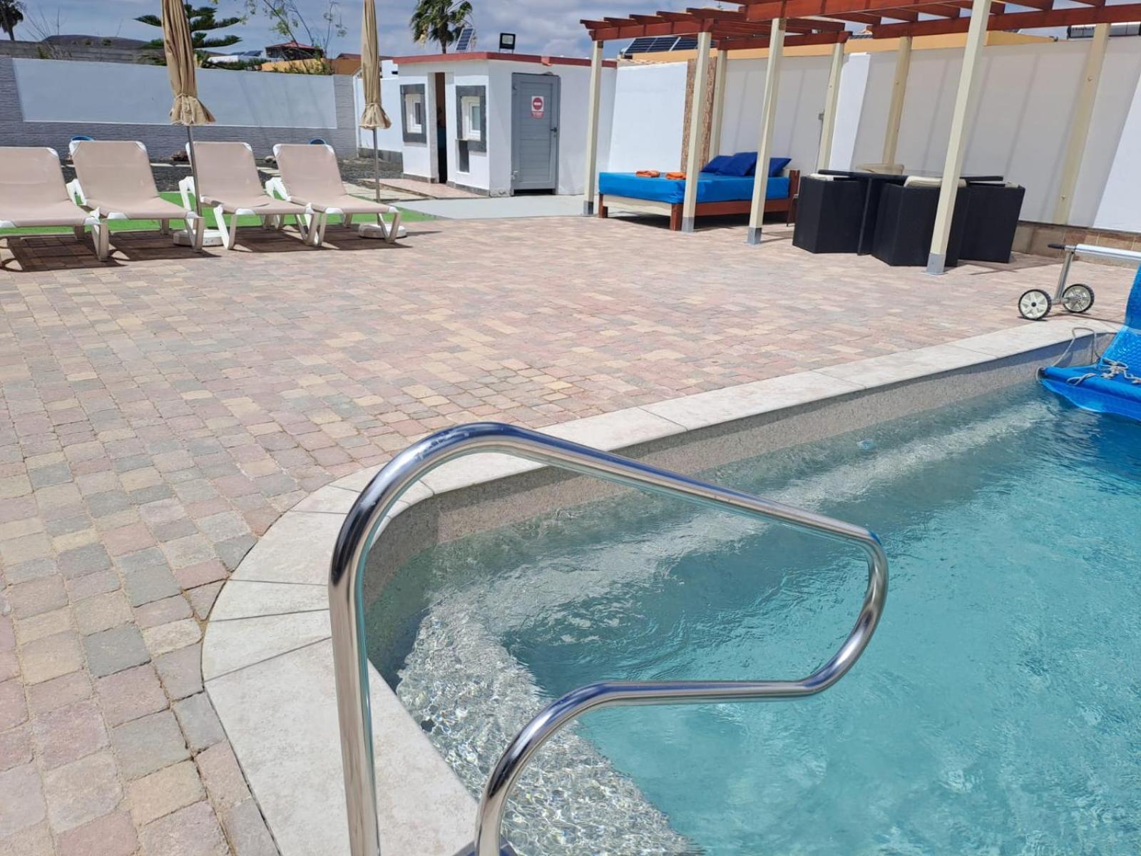 Villa Experience Heated Salty Water Pool 科斯塔卡莱塔 外观 照片